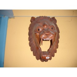 Mascara leon de madera
